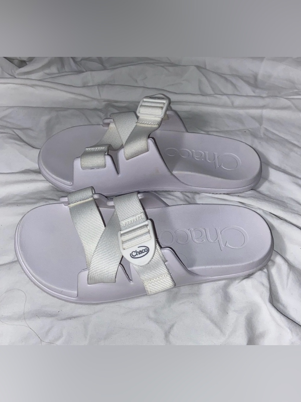 Like new CHACO Chillos Adjustable Slides